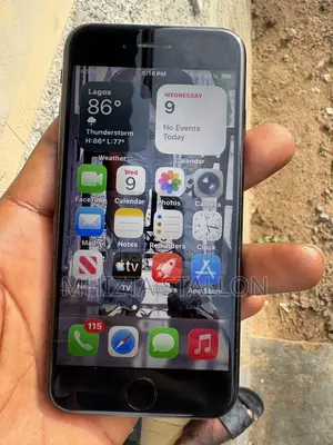 Apple iPhone SE (2022) 64 GB Black