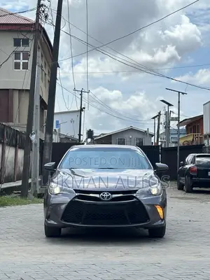 Toyota Camry SE 4dr Sedan (2.5L 4cyl 6A) 2016 Gray