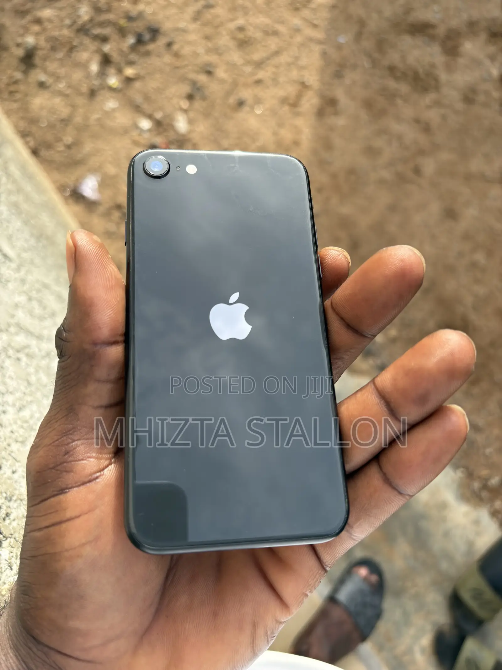 Apple iPhone SE (2022) 64 GB Black