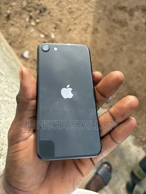 Apple iPhone SE (2022) 64 GB Black