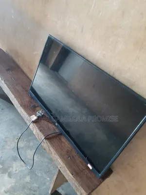 A Clean LG TV for Sell. Note.product Has a Spoiled Screen