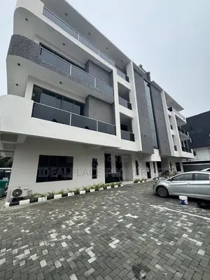 3bdrm Apartment in Lekki Phase 1 for rent