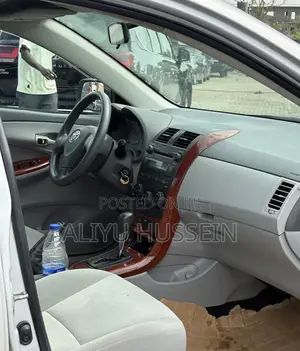 Toyota Corolla 2009 Silver
