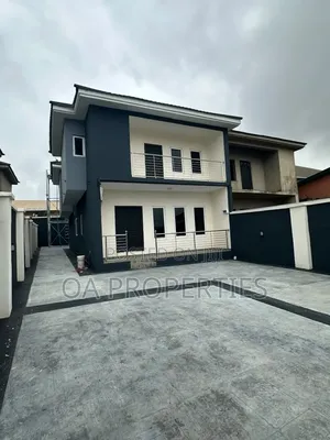 3bdrm Duplex in Okebadan Estate for rent