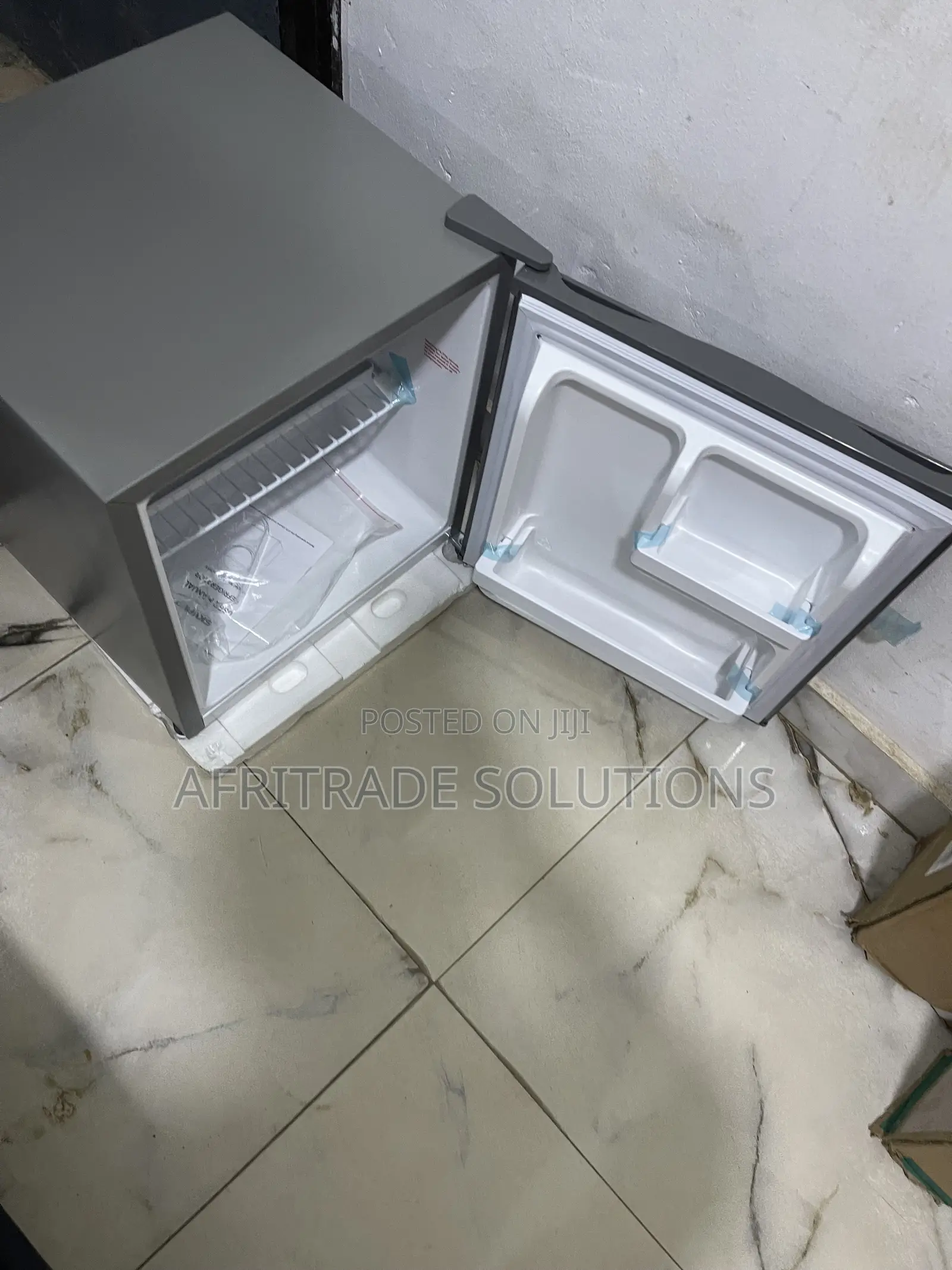 Skyrun BCD-50HW 48L Mini Fridge