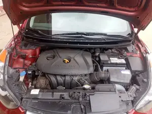 Hyundai Elantra 2012 Red
