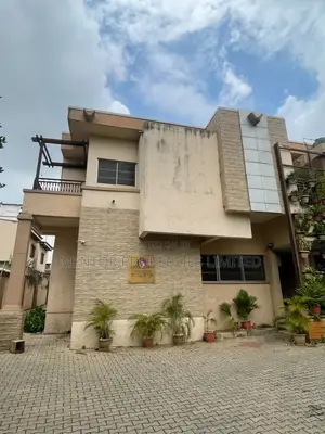 5bdrm Duplex in Wuse2 for rent