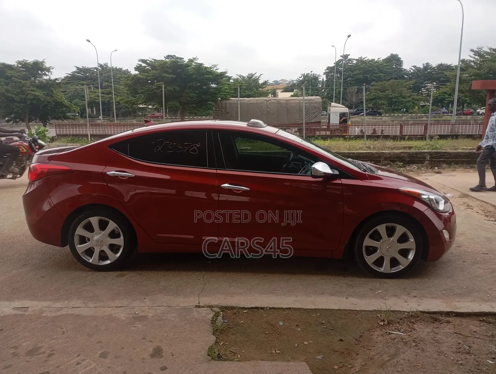 Hyundai Elantra 2012 Red