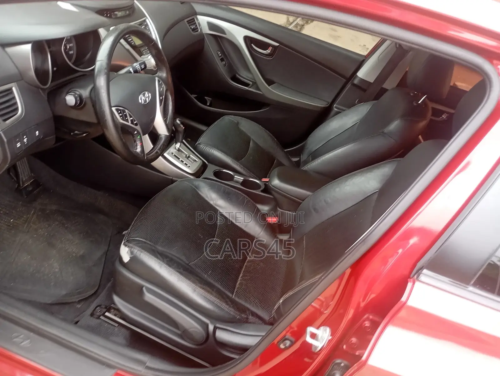 Hyundai Elantra 2012 Red