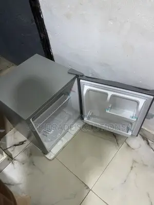 Skyrun BCD-50HW Mini Refrigerator