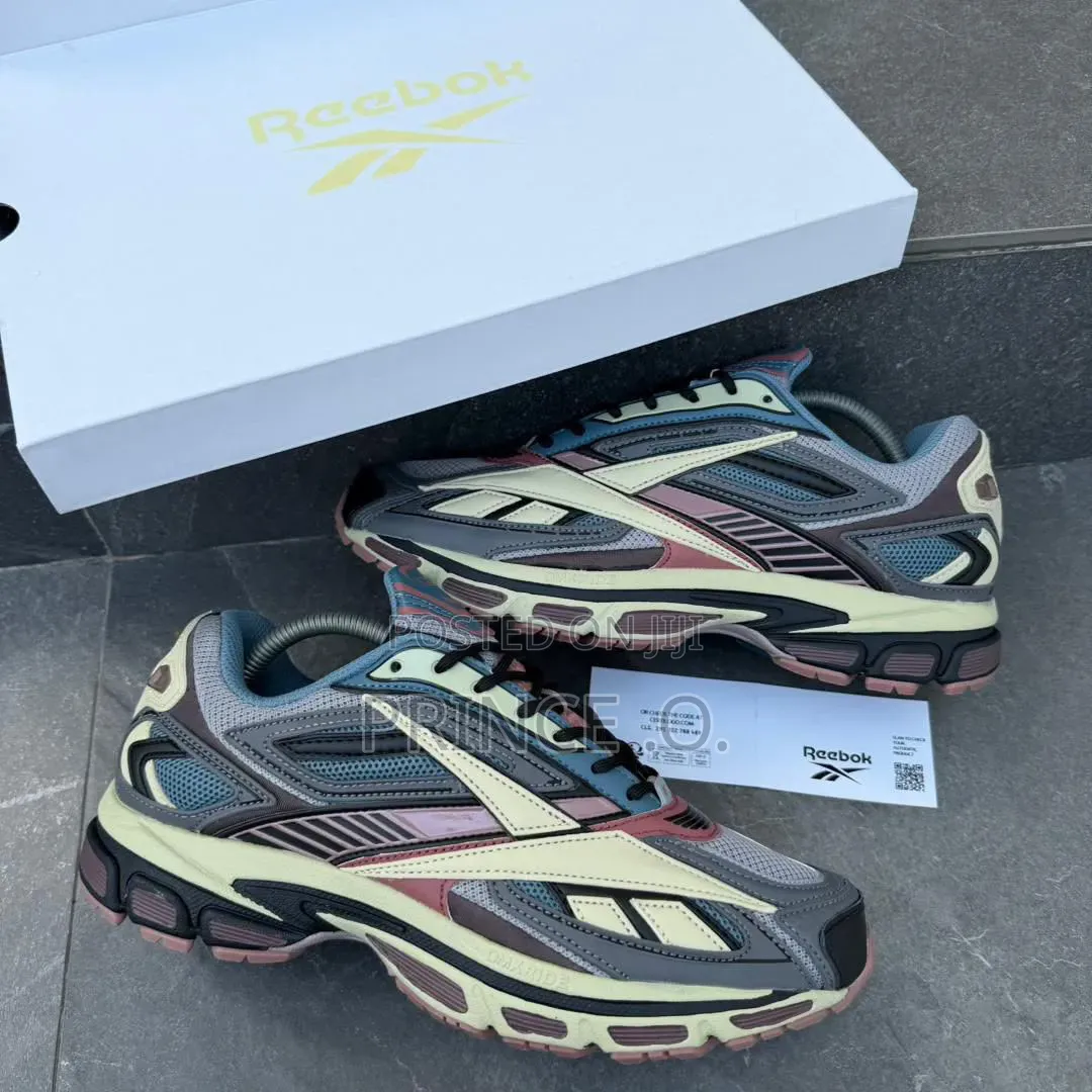 Reebok Road Ultra Sneakers