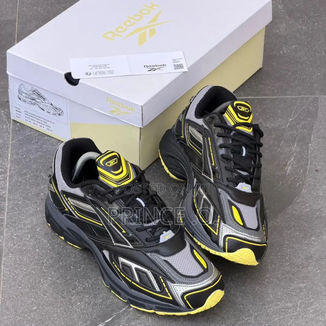 Reebok Road Ultra Sneakers