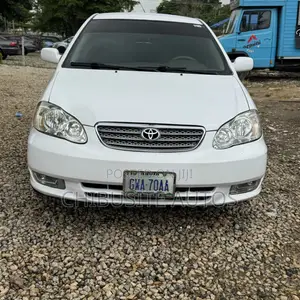 Toyota Corolla 2004 White