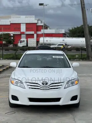 Toyota Camry 2010 White