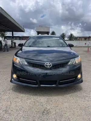 Toyota Camry SE 4dr Sedan (2.5L 4cyl 6A) 2013 Black