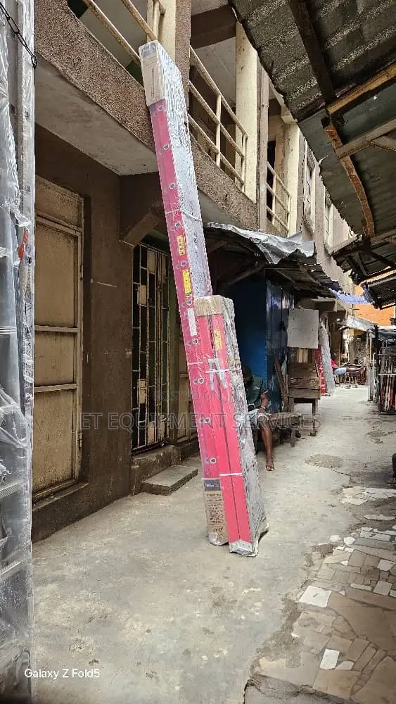Fiberglass Ladder 32ft