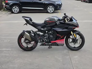 CFMoto 400NK 2023