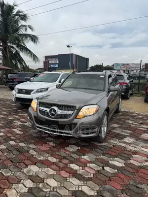 Mercedes-Benz GLK-Class 2015 Brown