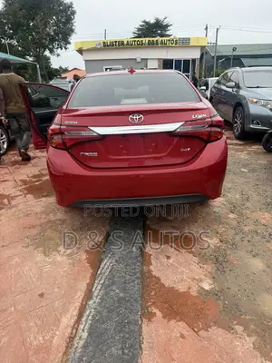 Toyota Corolla S 4dr Sedan (1.8L 4cyl CVT) 2016 Red