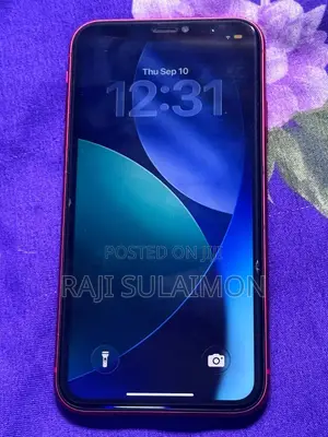 Apple iPhone XR 64 GB Red