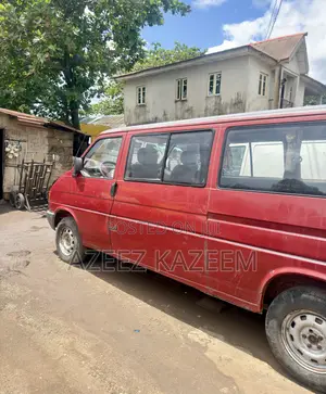 Volkswagen Transporter 2005 Red