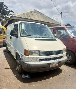 Volkswagen Transporter 2004 White