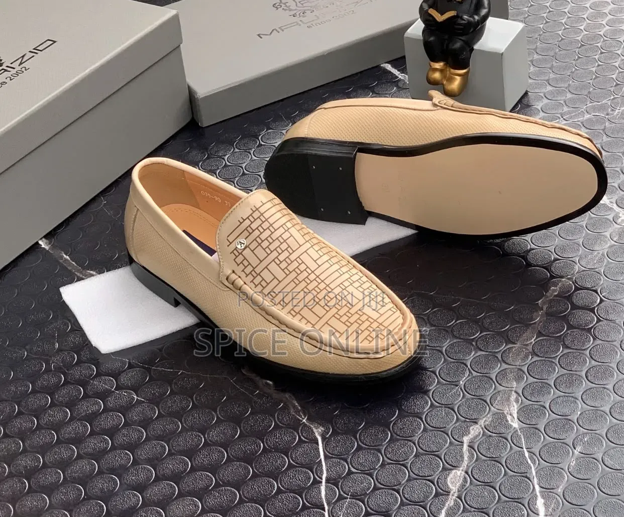 Classic Men’s Leather Loafer