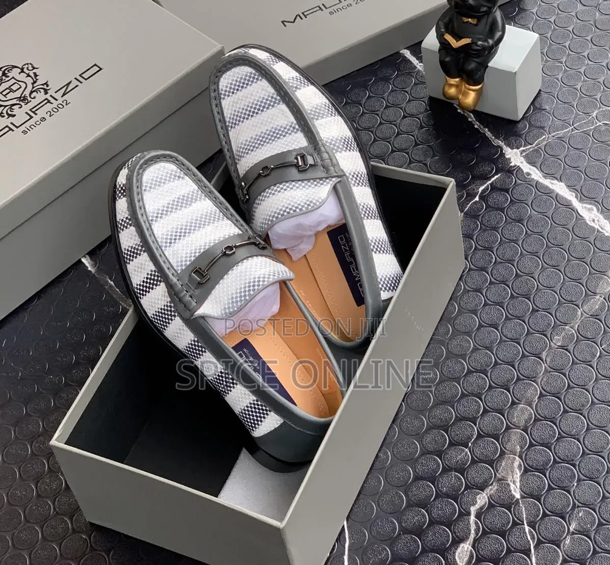 Classic Men’s Leather Loafer