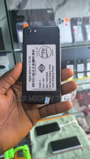 Apple iPhone 7 32 GB Black