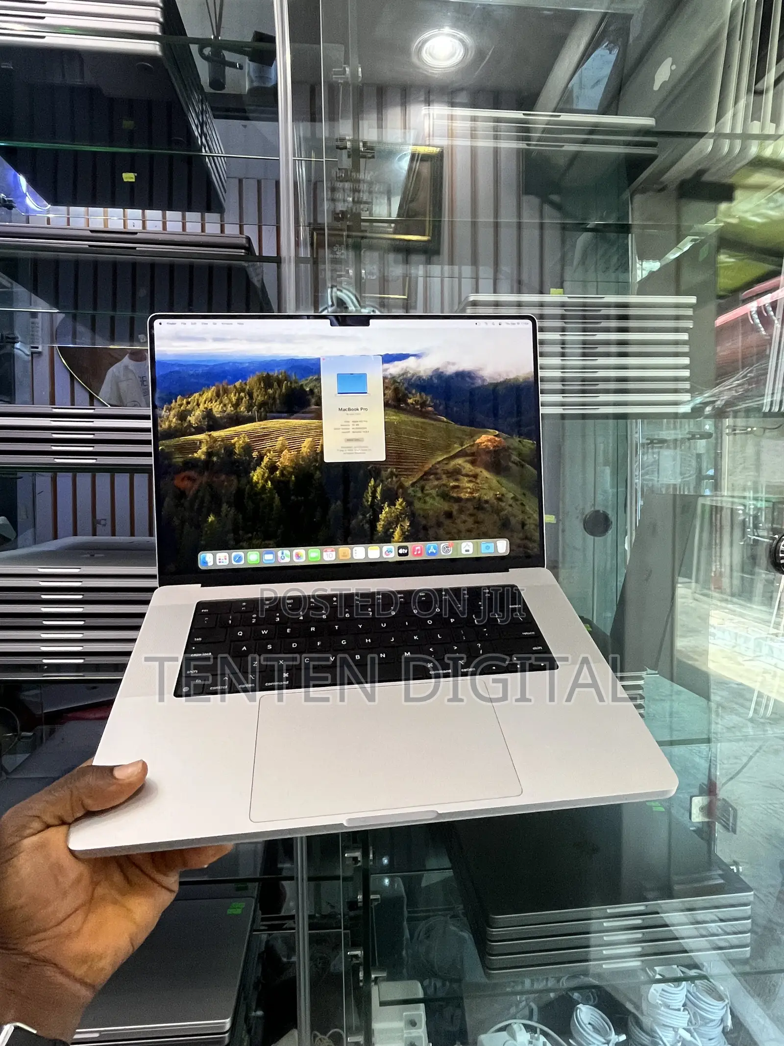 Laptop Apple MacBook Pro 2023 M2 Pro 36GB Apple M2 SSD 512GB