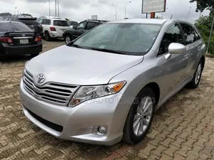 Toyota Venza 2010 Silver