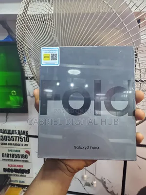 New Samsung Galaxy Z Fold4 256 GB Black