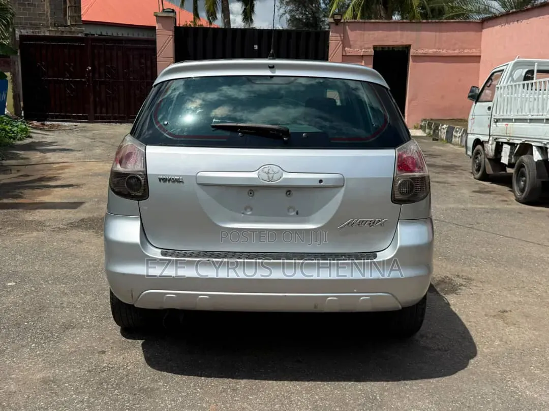Toyota Matrix 2005 Silver
