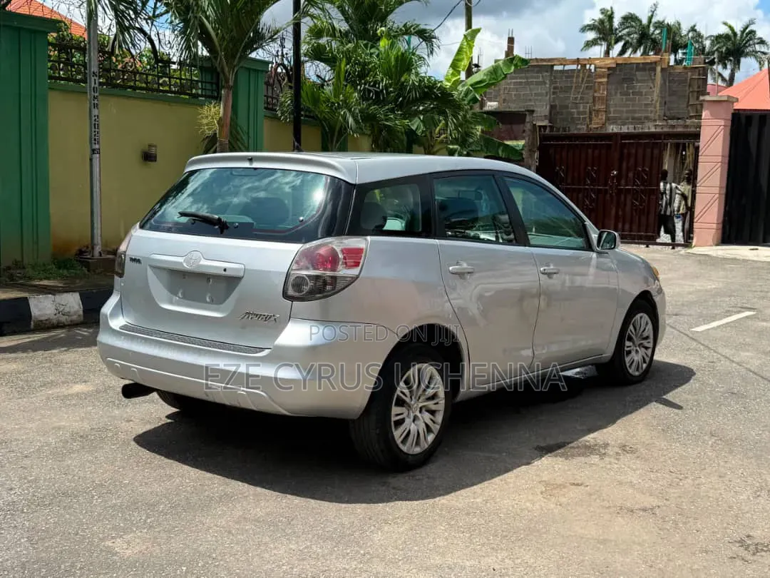 Toyota Matrix 2005 Silver