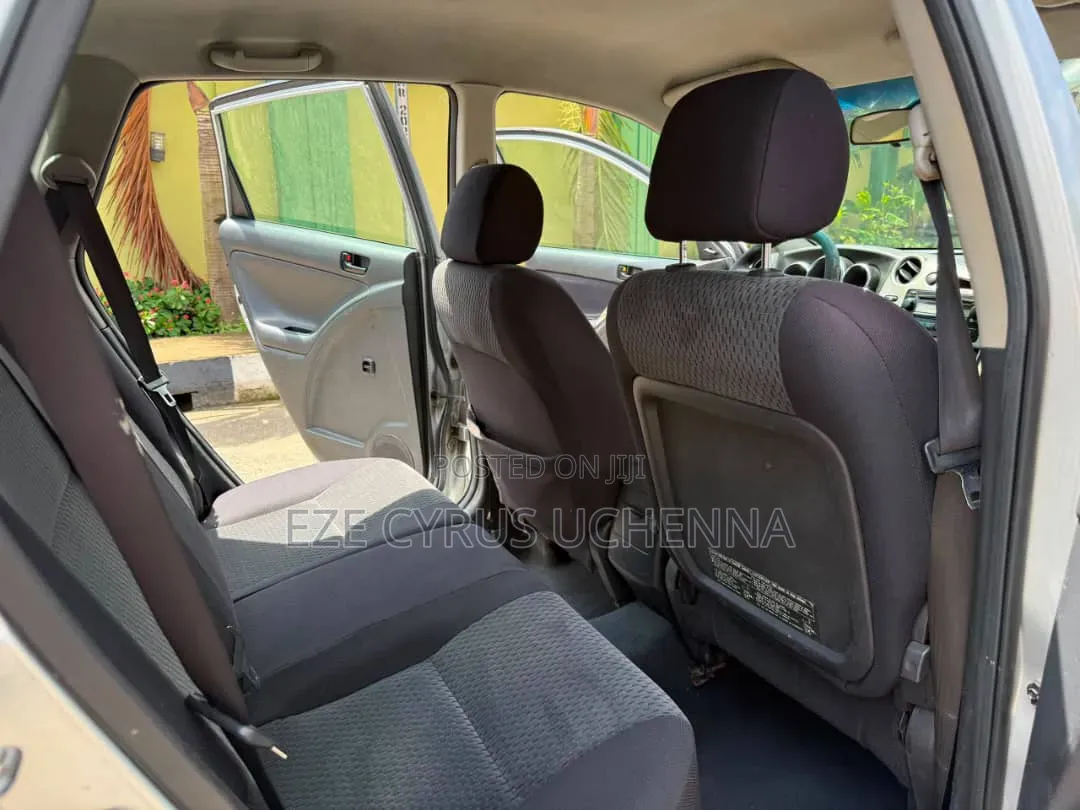 Toyota Matrix 2005 Silver