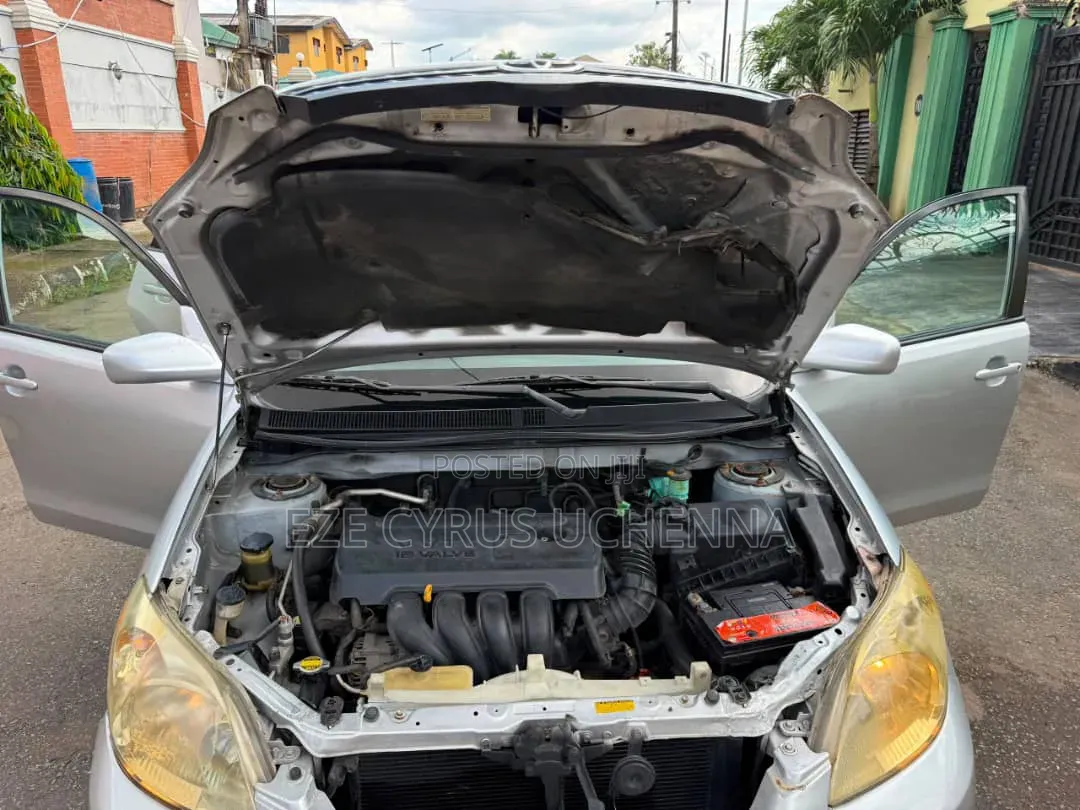 Toyota Matrix 2005 Silver