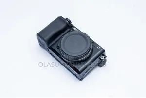 Sony A6100