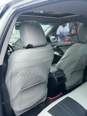 Toyota Camry SE V6 4dr Sedan (3.5L 6cyl 6A) 2013 Silver