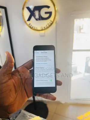 Apple iPhone 7 32 GB Black