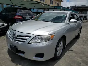 Toyota Camry 2010 Silver