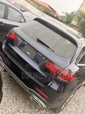 Mercedes-Benz GLC-Class 2021 Blue