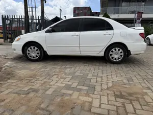 Toyota Corolla LE 2005 White