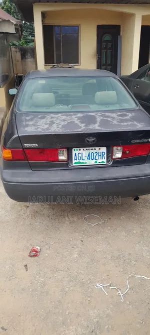 Toyota Camry 2004 Gray