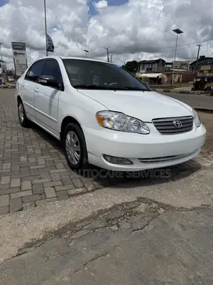 Toyota Corolla LE 2005 White