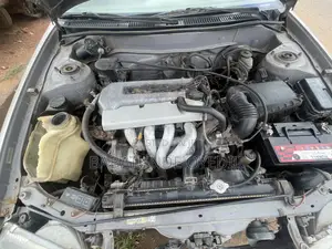 Toyota Corolla 2000 Gold