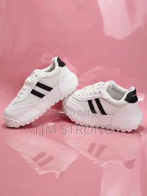 Trendy Huanqiu Sneakers - White With Black Stripes
