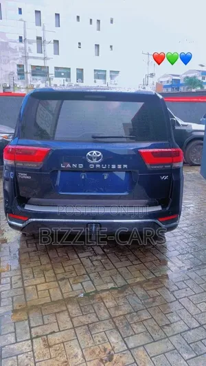 Toyota Land Cruiser 2023 Blue