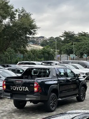 New Toyota Hilux 2026 Black