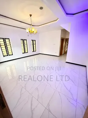 Mini Flat in Ikota for rent