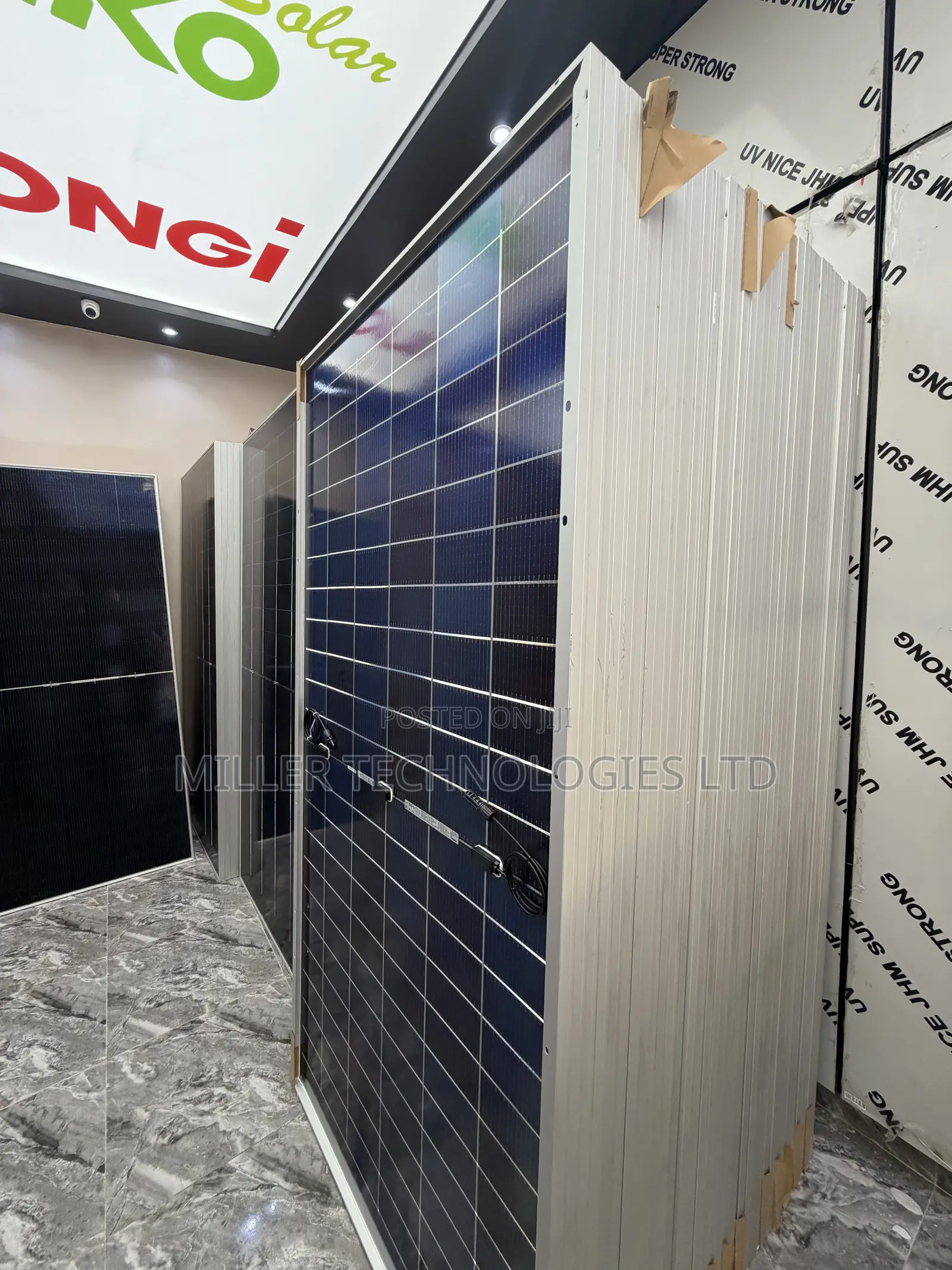 590W Solar Panel by Jinko | ALL GRADE a Original